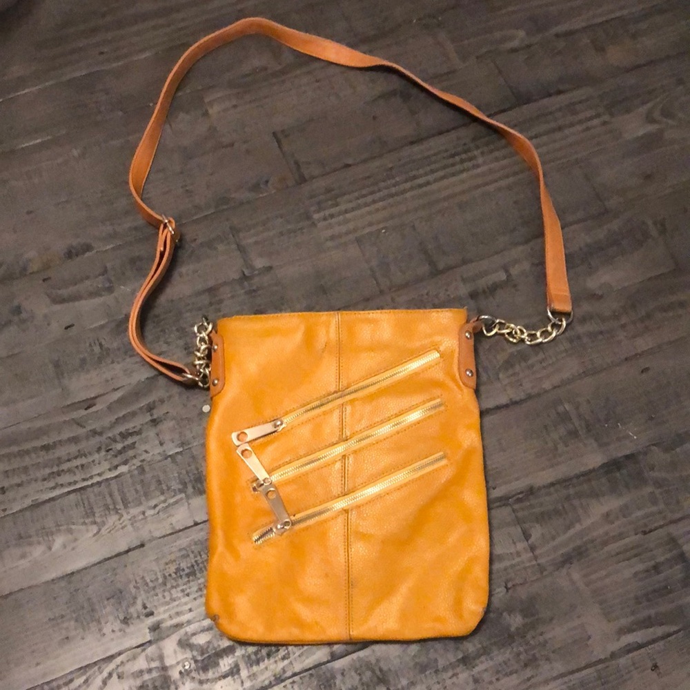Mustard shoulder strapped purse